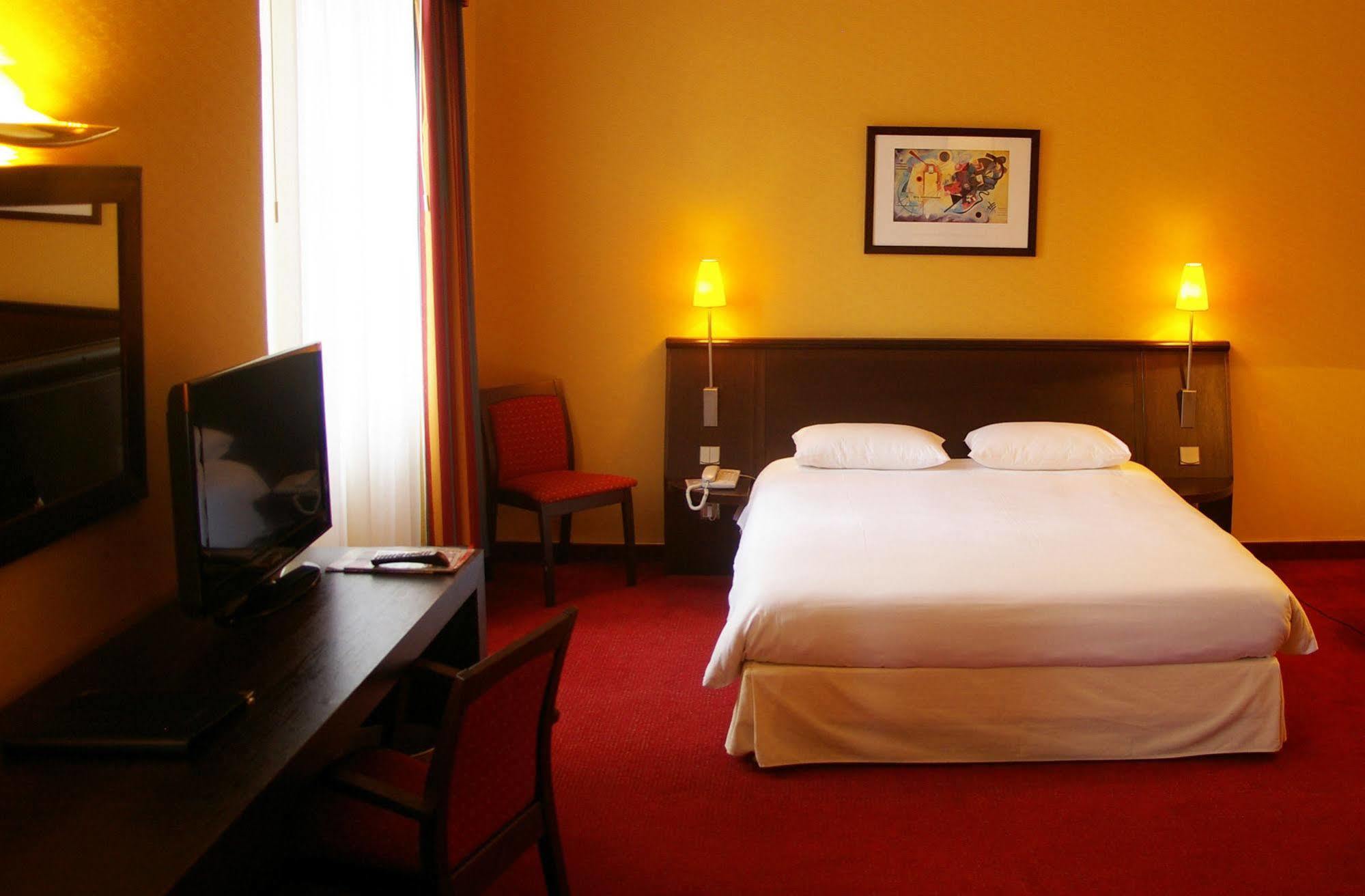 Hotel De L'abbaye Des Premontres 3*